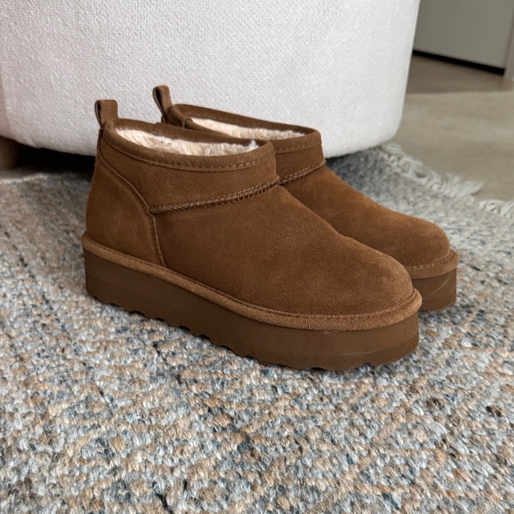 Bear paw light brown suede platform ankle boots